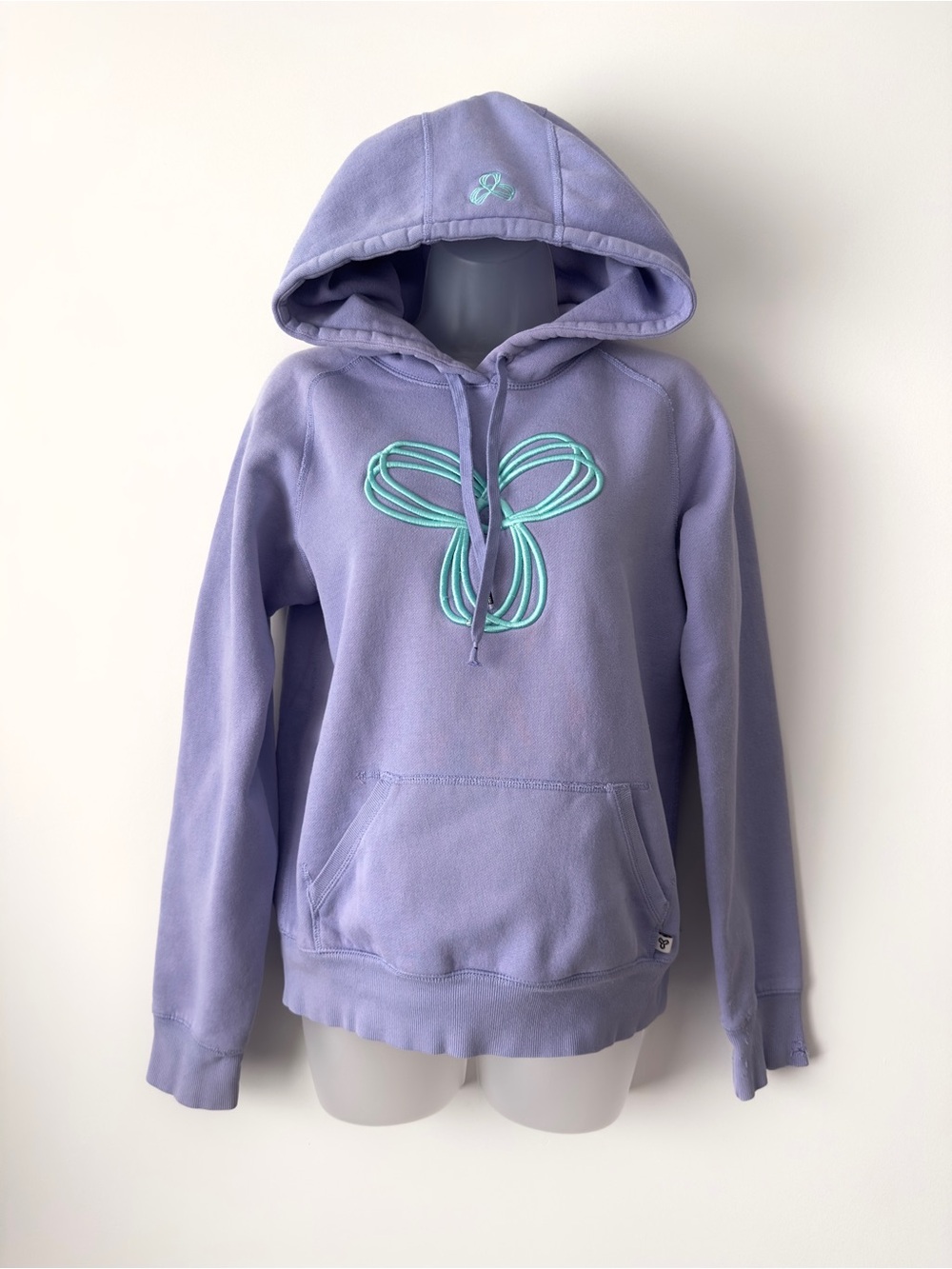 tna spiral pullover hoodie